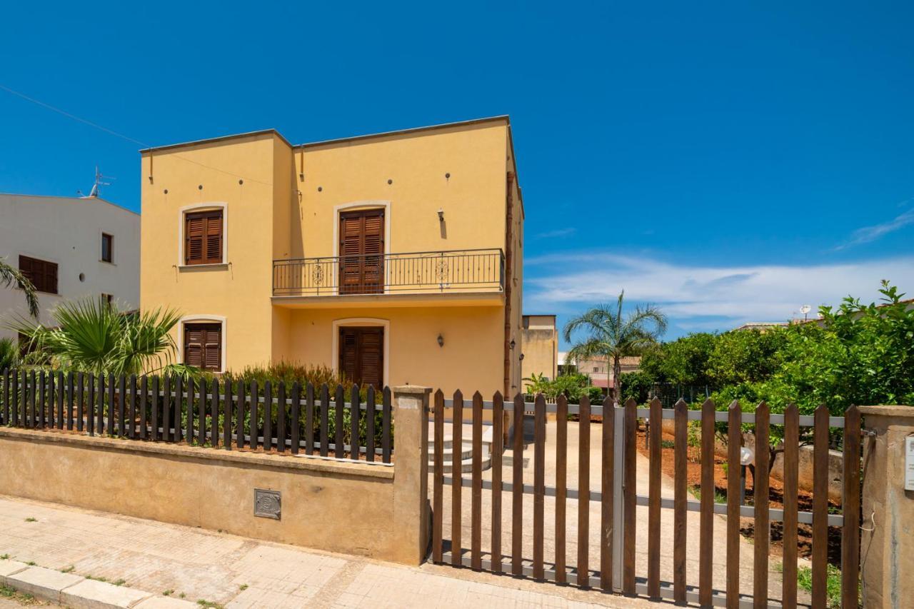 Perla Di Mare Appartamenti Castelluzzo Εξωτερικό φωτογραφία
